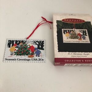 Vintage Hallmark Seasons Greetings USA 20 Cent Stamp